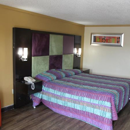 Executive Inn & Suites Нашвил Екстериор снимка