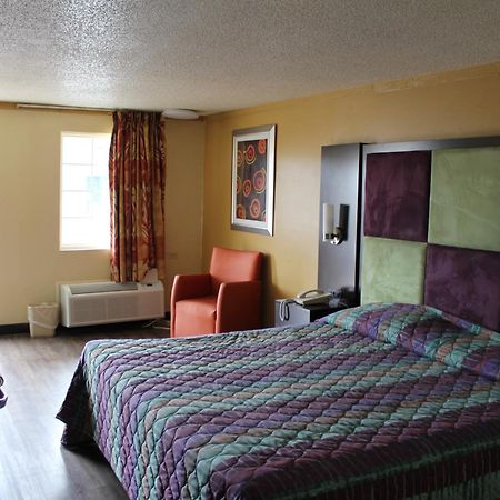Executive Inn & Suites Нашвил Екстериор снимка