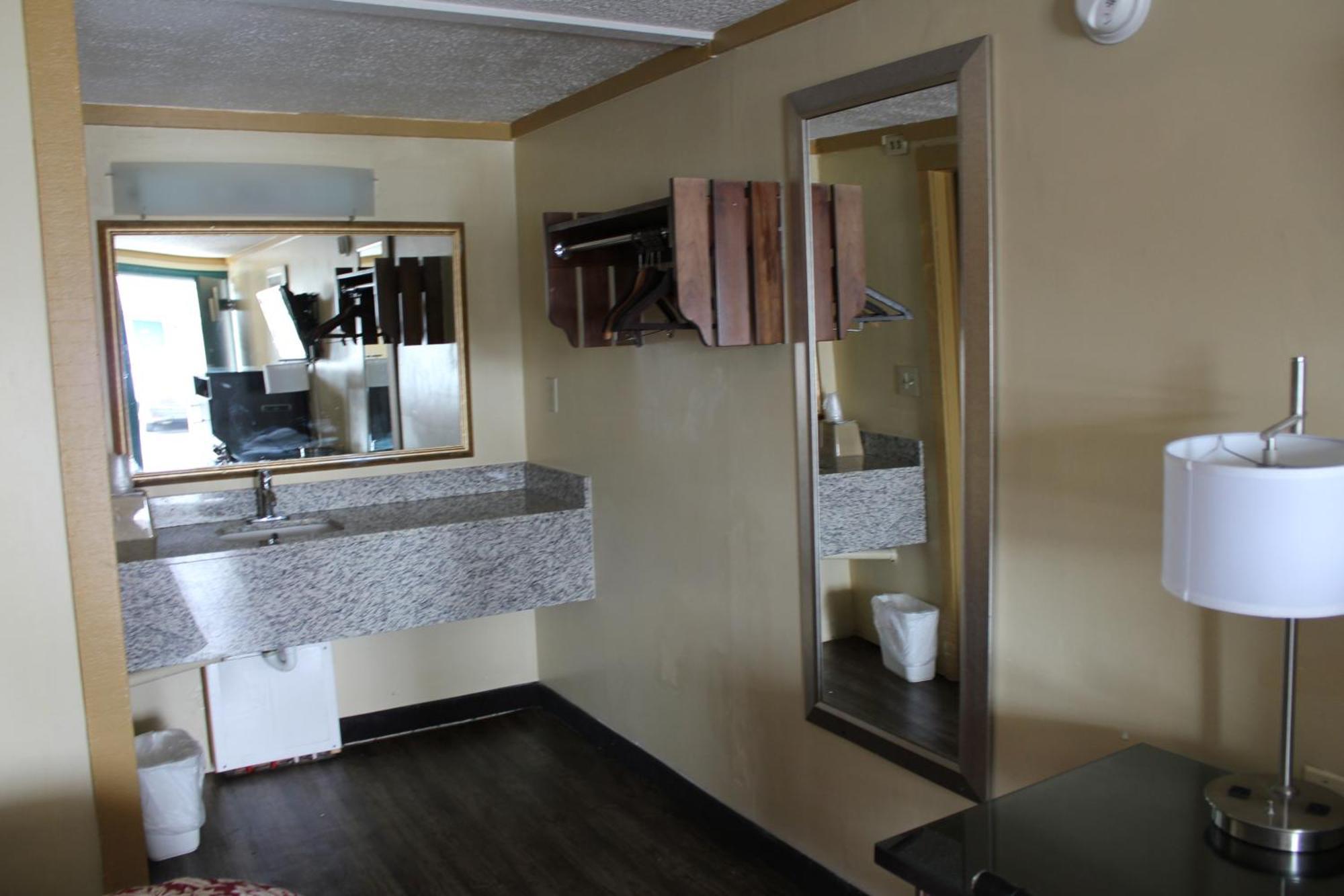 Executive Inn & Suites Нашвил Екстериор снимка